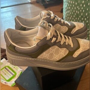 Gucci shoes